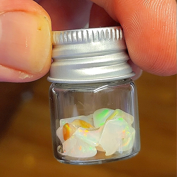 10pcs. OPALS in a Glass Storage Bottle Vial with Screw Cap (22X30mm) Mini Jars - Picture 2 of 6